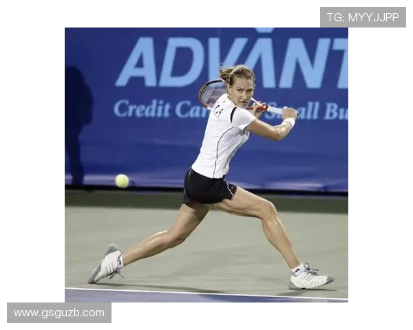 网球世界新星崛起，年轻选手横扫赛场掀起新一轮竞技风暴